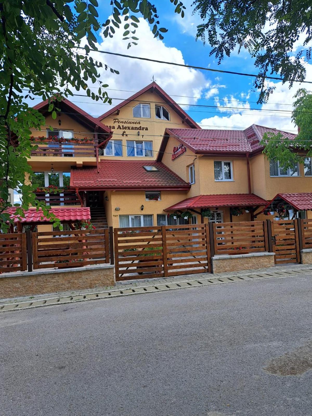 Pensiunea Casa Alexandra Vatra Dornei Esterno foto